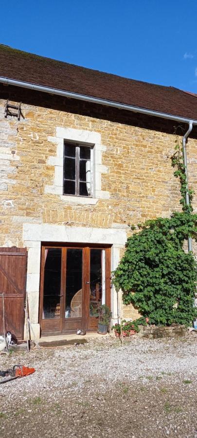 Appartement De Charme Dans Une Maison Isolee Presilly  Zewnętrze zdjęcie