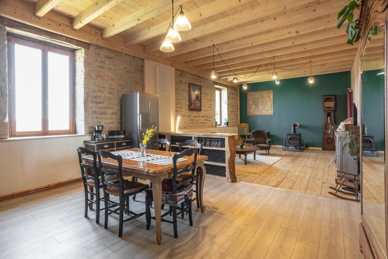 Appartement De Charme Dans Une Maison Isolee Presilly  Zewnętrze zdjęcie