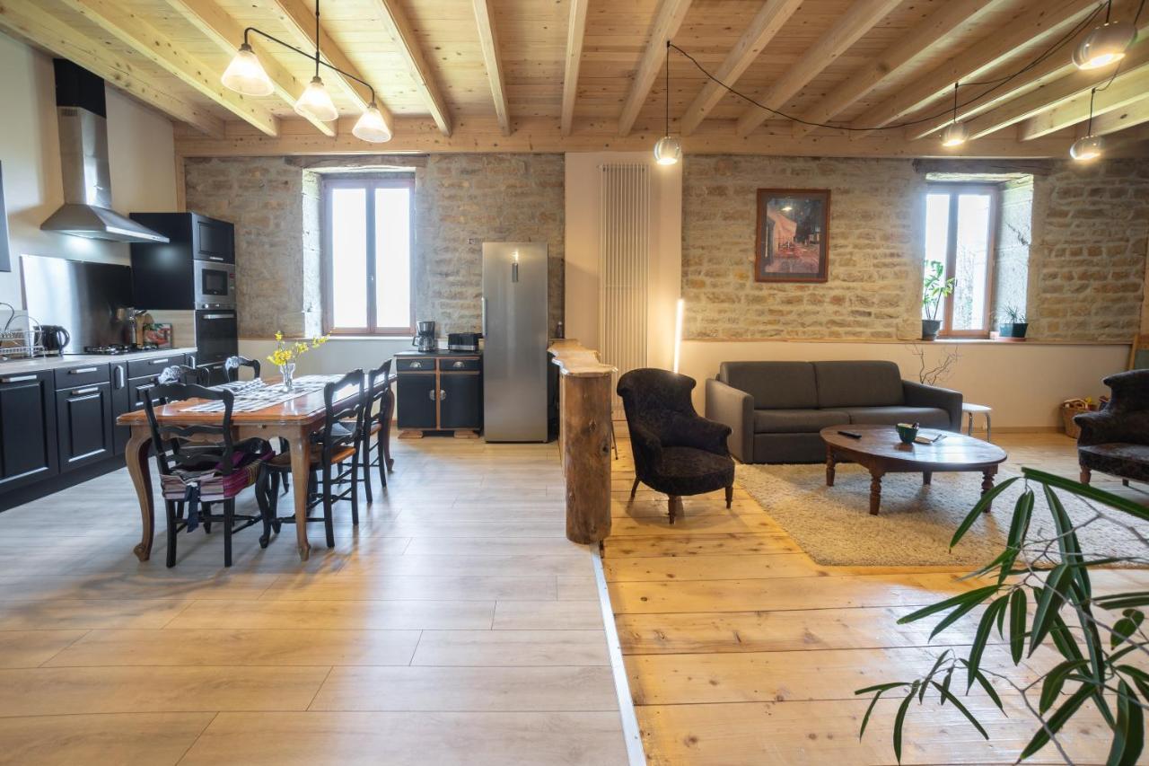 Appartement De Charme Dans Une Maison Isolee Presilly  Zewnętrze zdjęcie